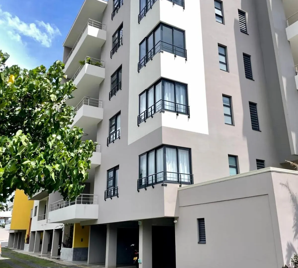 Vakantiehuis Kavai City - Brand New 2 Bedr 2Bth Ac - Wi-Fi - Parking Papeete  Frans-Polynesië