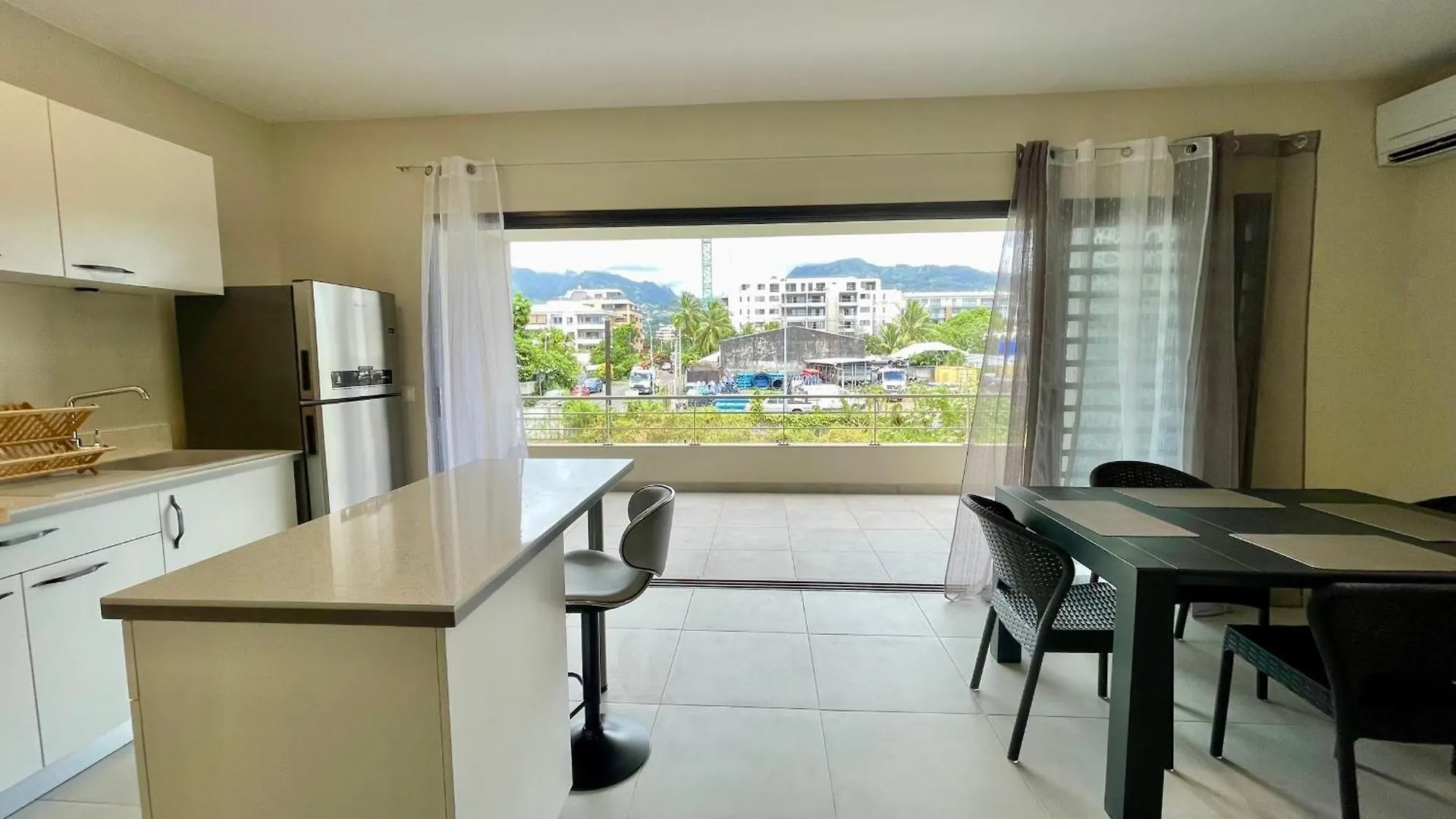 Kavai City - Brand New 2 Bedr 2Bth Ac - Wi-Fi - Parking Papeete